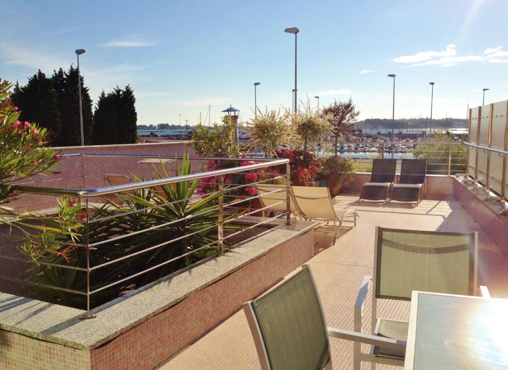 Apartamentos Puerto Basella Villanueva De Arosa Szoba fotó