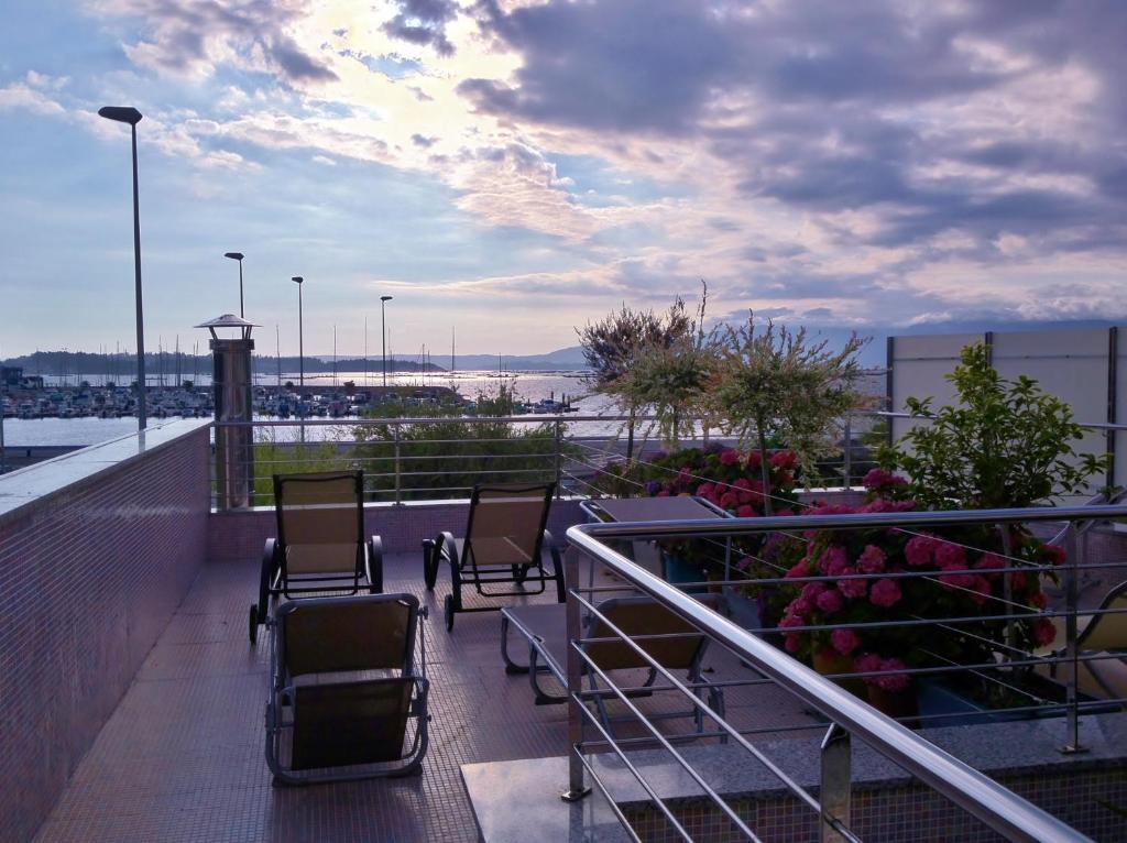 Apartamentos Puerto Basella Villanueva De Arosa Szoba fotó