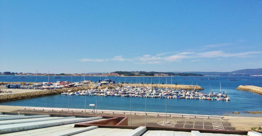 Apartamentos Puerto Basella Villanueva De Arosa Szoba fotó